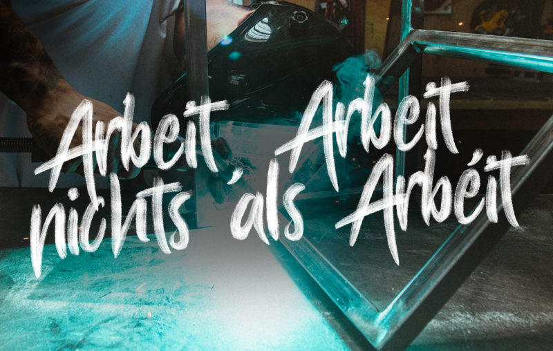 Mann bei Flex-Arbeit als Blogbild für Arbeit, Arbeit nichts als Arbeit